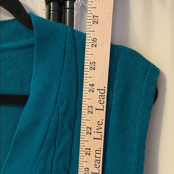 Cardigan V-Neck Ribbed Knit Sweater Vest - Picture 7 of 7